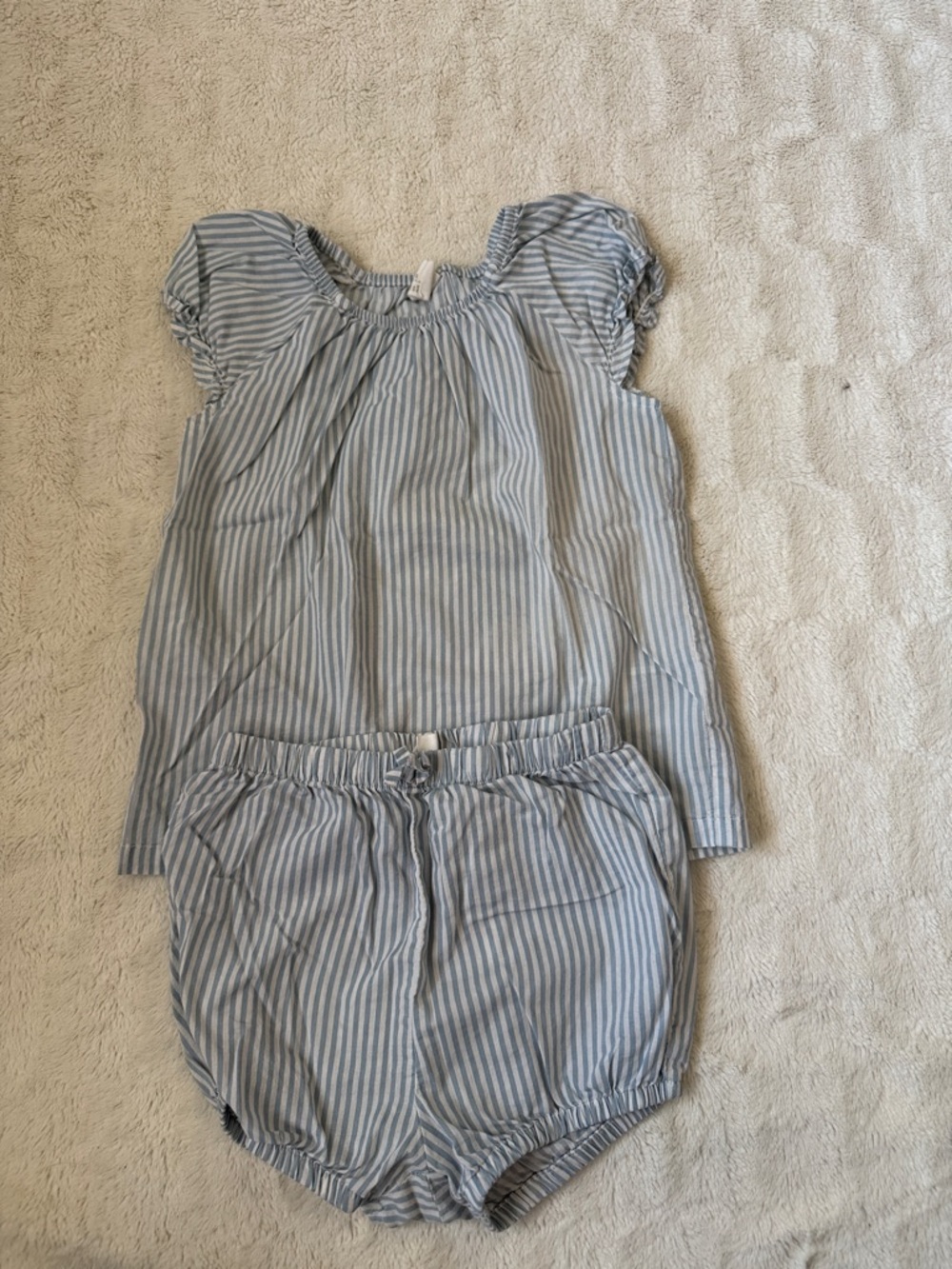 Supercute H&M cotton set with bloomers (3T)